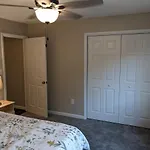 Carter #5 Two Bedroom Unit Near Xavier Downtown