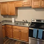 Carter #5 Two Bedroom Unit Near Xavier Downtown