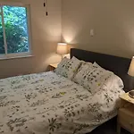 Carter #5 Two Bedroom Unit Near Xavier Downtown